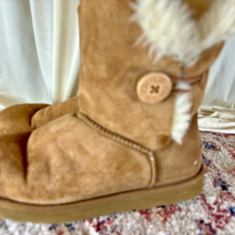 UGG Bailey Button ll Boot size 10 - Picture 7 of 16